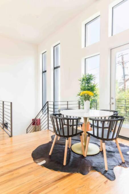 Glamorous Perfectly Located Luxury 2 Bed Townhome Dallas Esterno foto
