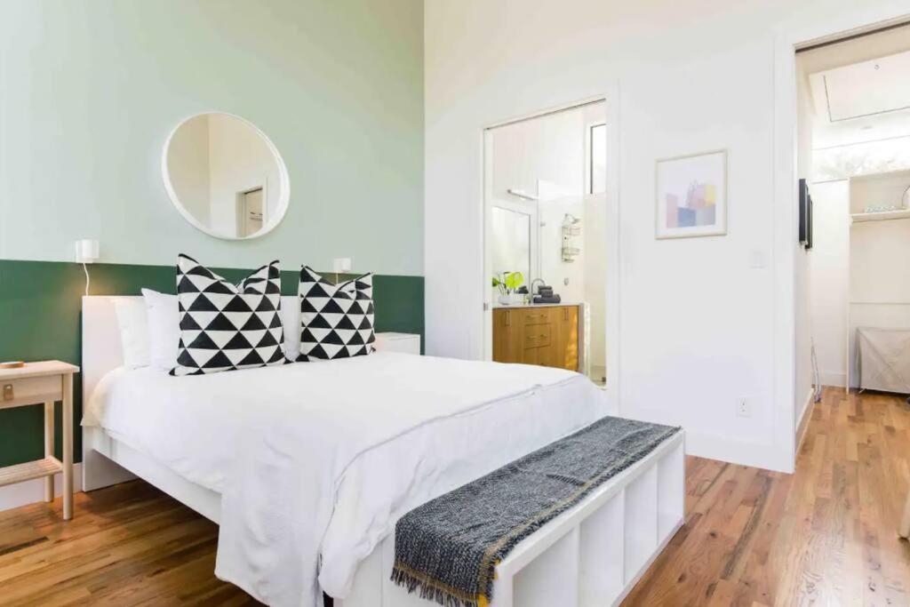 Glamorous Perfectly Located Luxury 2 Bed Townhome Dallas Esterno foto
