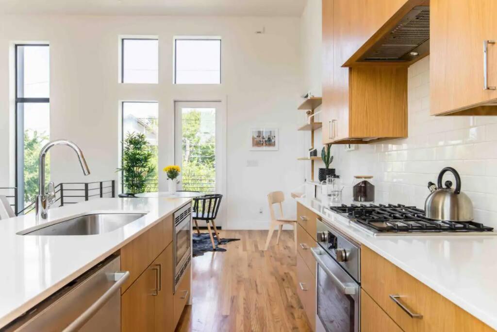 Glamorous Perfectly Located Luxury 2 Bed Townhome Dallas Esterno foto